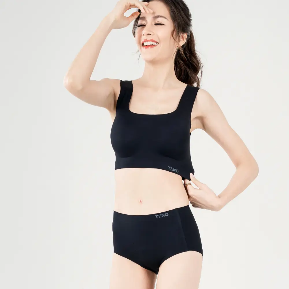 Liteform Panty black and bra